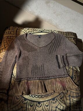 Women's Brown V-Neck Knit Sweater with Pleated Hem